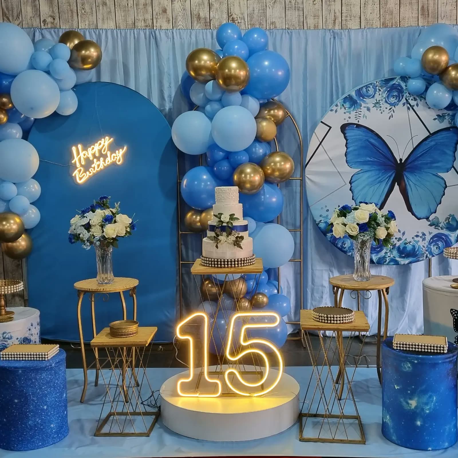 Decoração de 15 anos no salão